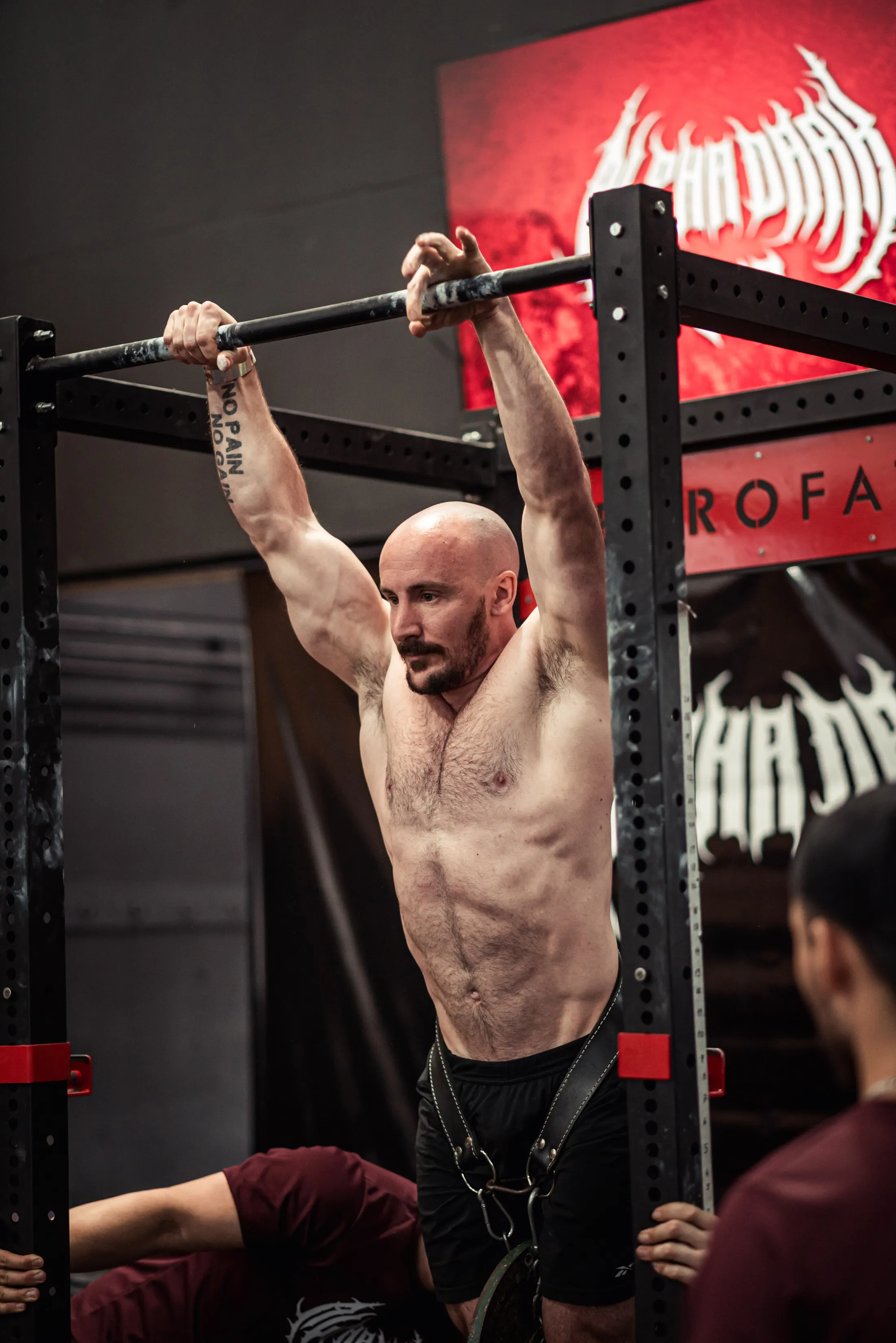 Nahuel Terzano entrenando dominadas